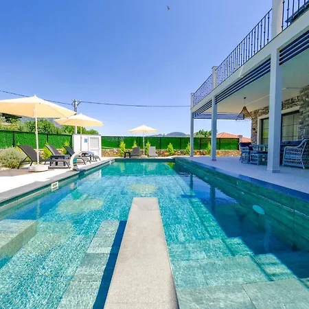Misty Mountain Luxury Fethiye, Yesiluzumlu By Sunworld ヴィラ フェティエ